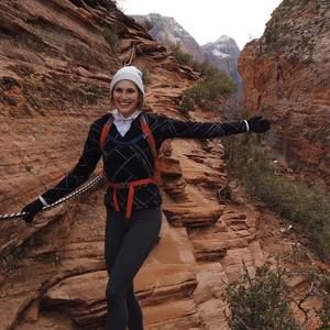 Meet your Posher, Emilie